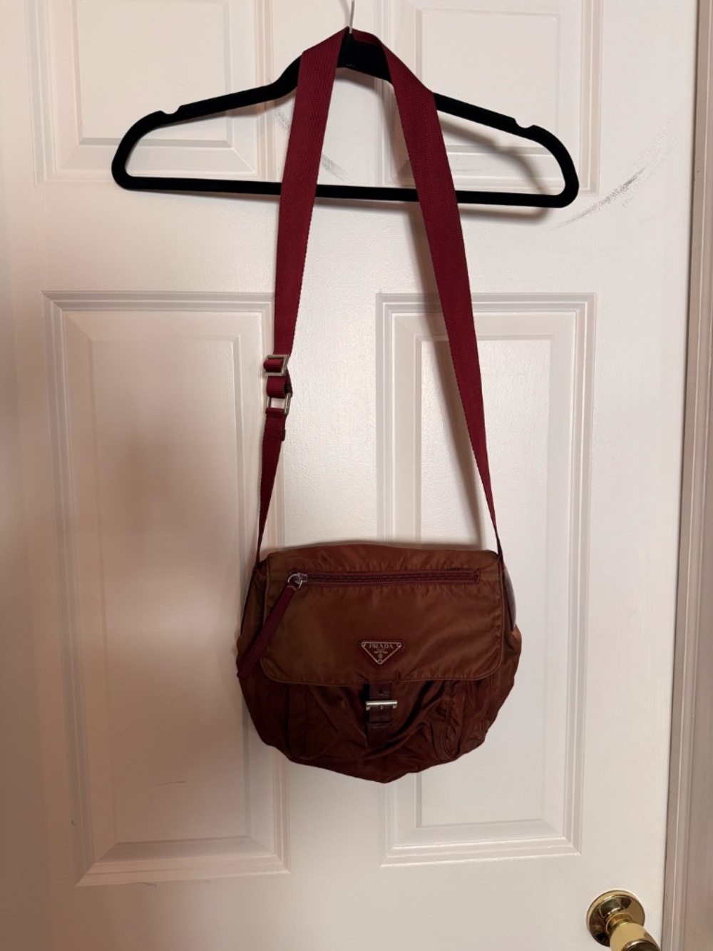 VINTAGE PRADA Burgundy Maroon Vela Nylon Messenger Crossbody Bag / Shoulder Bag - Picture 2 of 6